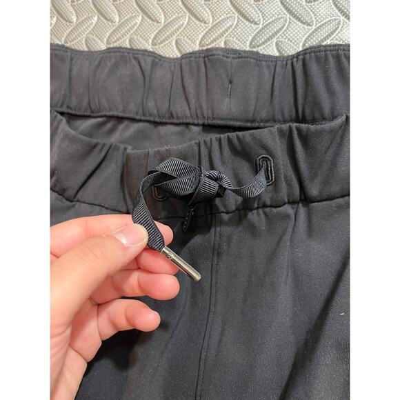 Lululemon‎ On The Fly Crop Pants Black Pockets Active LW6AV6S Women's 12 - Picture 3 of 8